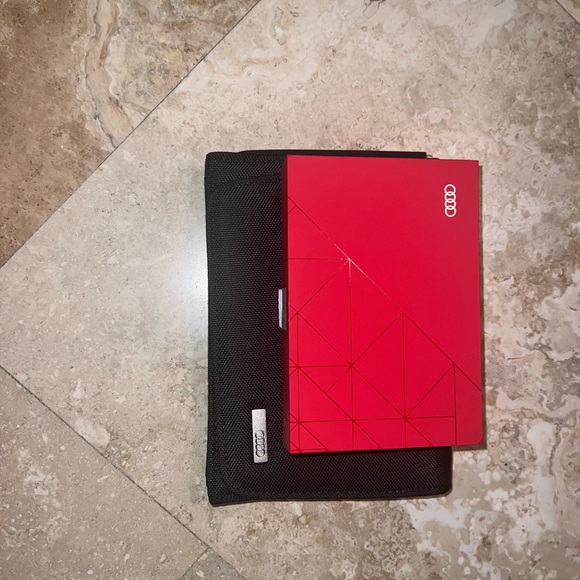 1 AUDI KEYFOB,3 KEY CHAINS, 1 Audi RED BOX, 1 Audi BOOKLET WALLET - Picture 12 of 14